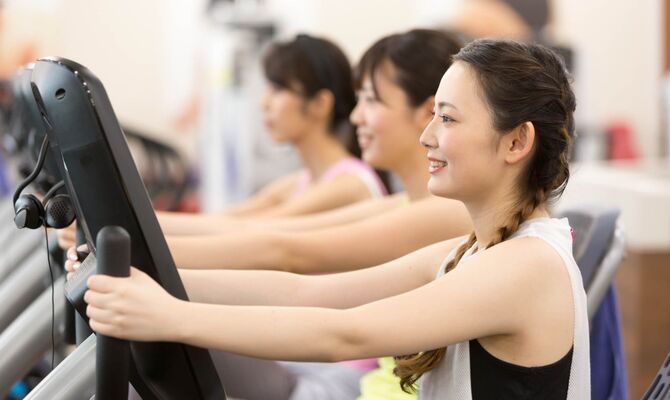 ルームバイクでトレーニング